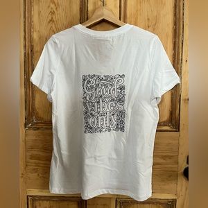 Women’s medium white tshirt